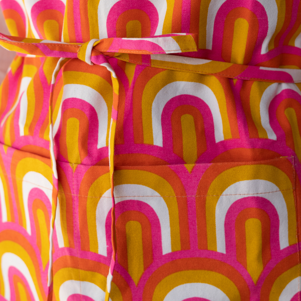 Spicewell - Product - Radiant Arch Apron - Close Up Wrap With Pockets